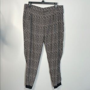 Barney’s New York Black and Tan Patterned Jogger Slacks Size 10
